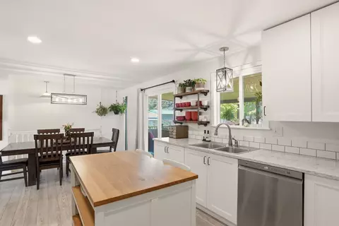 Kitchen - 11113 E 38th Ave, Spokane Valley, WA 99206 photo 4 of 5