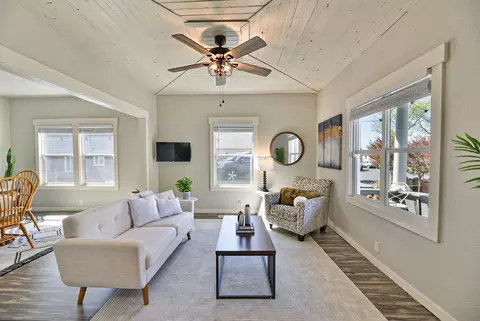 Living - 2814 Everett Ave, Spokane, WA 99217 photo 1 of 2