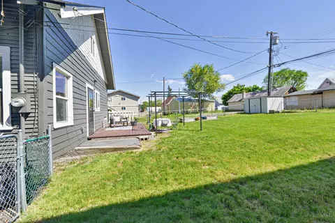 Exterior - 2814 Everett Ave, Spokane, WA 99217 photo 3 of 7