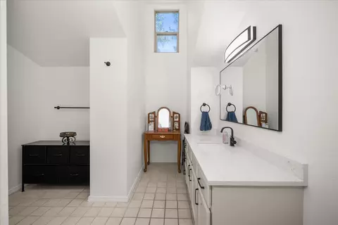 Bath - 24 E 34th Ave, Spokane, WA 99203 photo 3 of 3