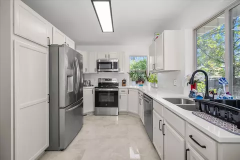 Kitchen - 24 E 34th Ave, Spokane, WA 99203 photo 1 of 3