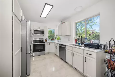 Kitchen - 24 E 34th Ave, Spokane, WA 99203 photo 2 of 3