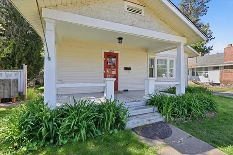 Exterior - 826 E 34th Ave, Spokane, WA 99203 photo 2 of 15