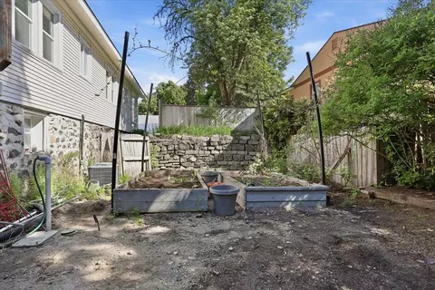 Exterior - 826 E 34th Ave, Spokane, WA 99203 photo 11 of 15