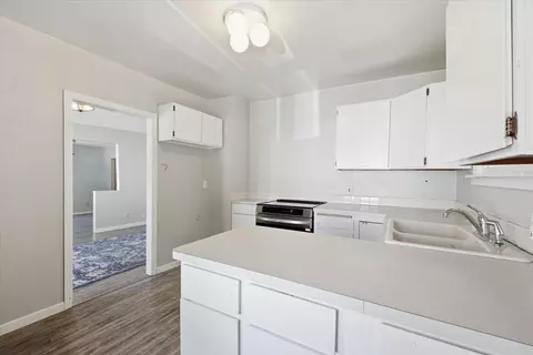 Kitchen - 826 E 34th Ave, Spokane, WA 99203 photo 2 of 3