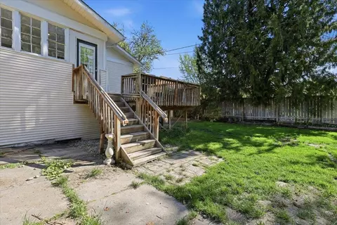 Exterior - 826 E 34th Ave, Spokane, WA 99203 photo 9 of 15