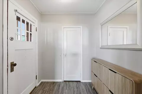 Entry Way - 826 E 34th Ave, Spokane, WA 99203 photo 1 of 4