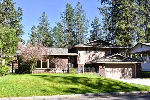 8516 N Greenwood St, Spokane, WA 99208