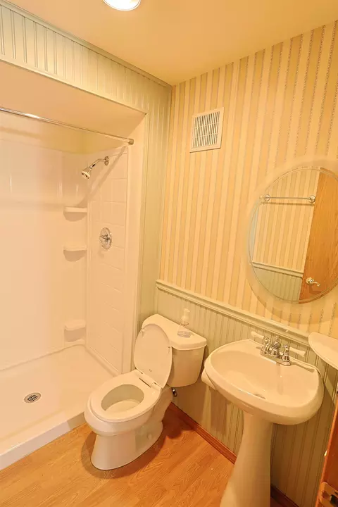 Bath - 9803 N Comanche Dr, Spokane, WA 99208 photo 3 of 3