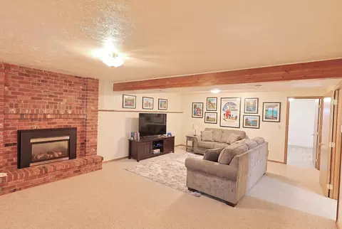 Living - 9803 N Comanche Dr, Spokane, WA 99208 photo 2 of 6