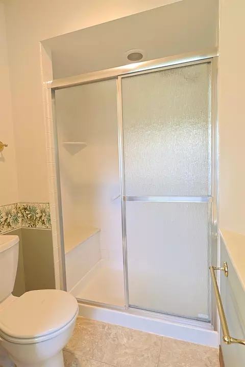 Bath - 9803 N Comanche Dr, Spokane, WA 99208 photo 2 of 3