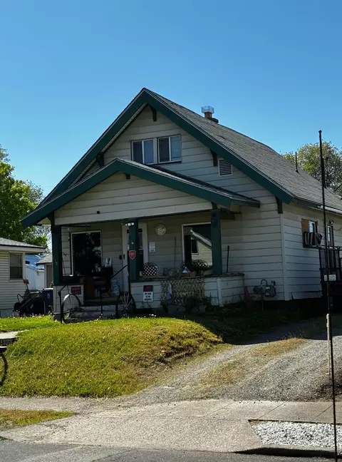 918 E Olympic Ave, Spokane, WA 99207