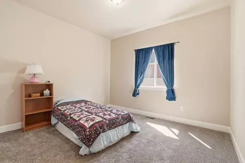 Bedroom - 7521 N E St, Spokane, WA 99208 photo 5 of 7