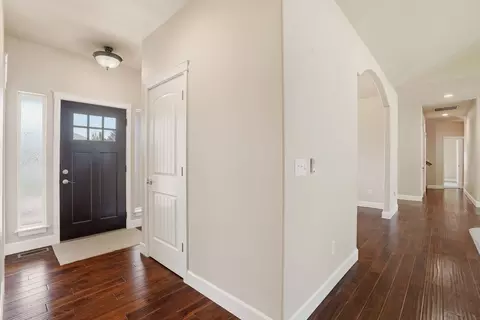 Entry Way - 7521 N E St, Spokane, WA 99208 photo 1 of 2
