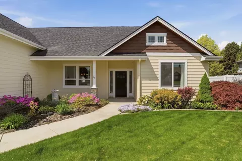Exterior - 7521 N E St, Spokane, WA 99208 photo 2 of 8