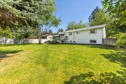 Exterior - 2111 E 63 Ave, Spokane, WA 99223 photo 13 of 15