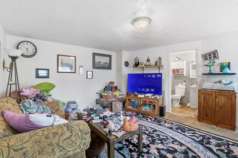 Living - 1723 E Hoffman Ave, Spokane, WA 99207 photo 2 of 3