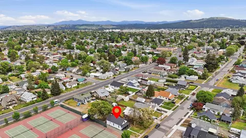 View/Area - 1723 E Hoffman Ave, Spokane, WA 99207 photo 1 of 4