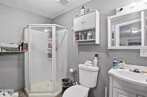 Bath - 1723 E Hoffman Ave, Spokane, WA 99207 photo 4 of 4