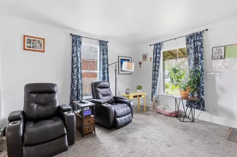 Living - 1723 E Hoffman Ave, Spokane, WA 99207 photo 1 of 3