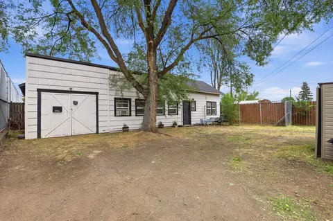 Exterior - 1723 E Hoffman Ave, Spokane, WA 99207 photo 5 of 6