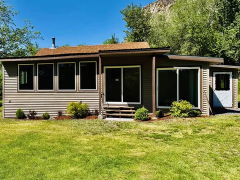 378 Elmer City Access Rd # C, Coulee Dam, WA 99116