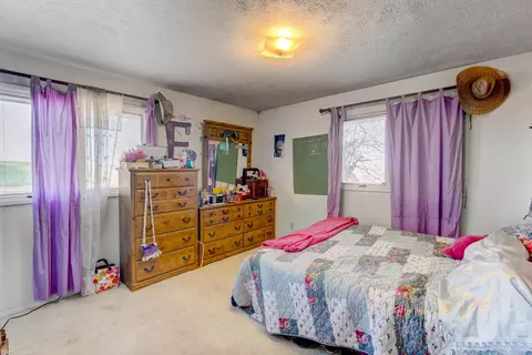 Bedroom - 51492 Sobek Rd E Rd, Edwall, WA 99008 photo 3 of 3