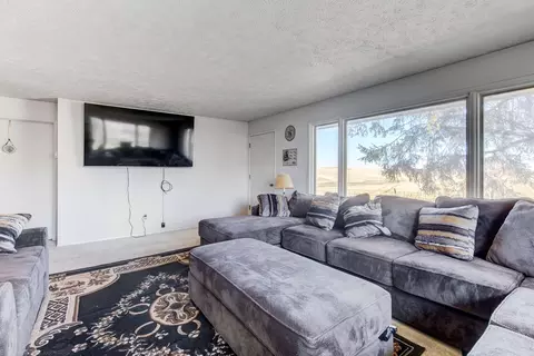 Living - 51492 Sobek Rd E Rd, Edwall, WA 99008 photo 4 of 5