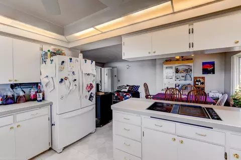Kitchen - 51492 Sobek Rd E Rd, Edwall, WA 99008 photo 3 of 4