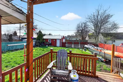 Exterior - 824 E Joseph Ave, Spokane, WA 99208 photo 4 of 9