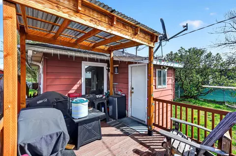 Exterior - 824 E Joseph Ave, Spokane, WA 99208 photo 5 of 9