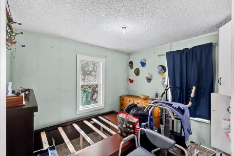 Bedroom - 824 E Joseph Ave, Spokane, WA 99208 photo 3 of 4