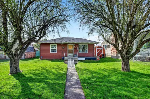 824 E Joseph Ave, Spokane, WA 99208