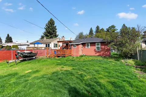 Exterior - 824 E Joseph Ave, Spokane, WA 99208 photo 6 of 9