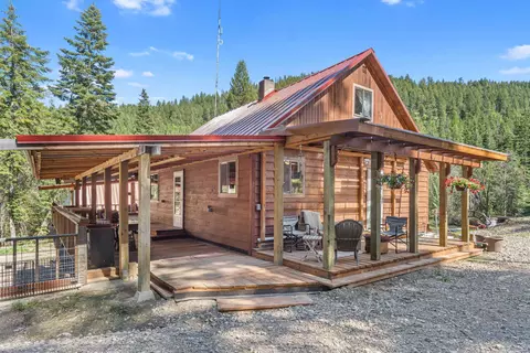 2785 Records Rd, Addy, WA 99101