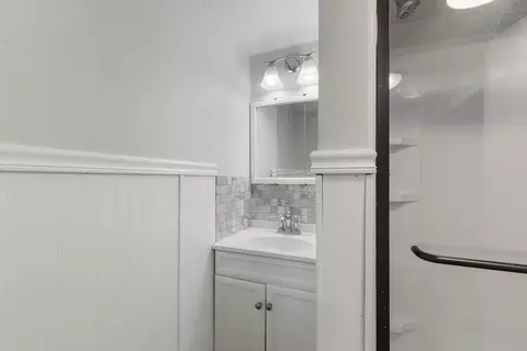 Bath - 6722 E 4th Ave, Spokane Valley, WA 99212 photo 3 of 4