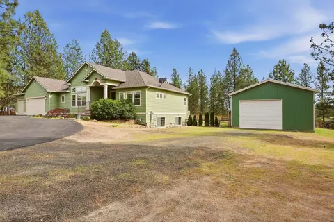 5865 Little Sandy Loop, Nine Mile Falls, WA 99026