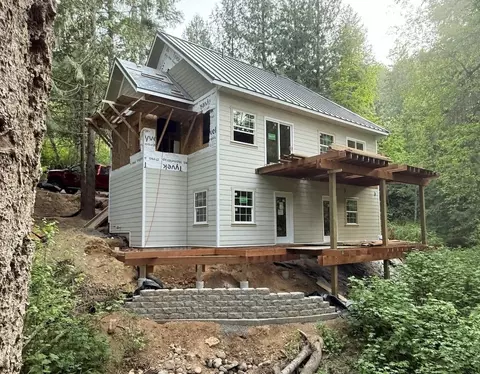 4045 Southwood Shores Rd, Loon Lake, WA 99148