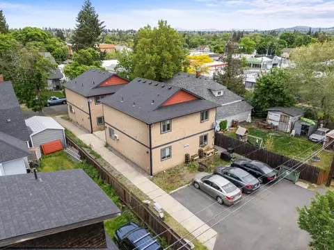 1023-1025 W Knox Ave, Spokane, WA 99205
