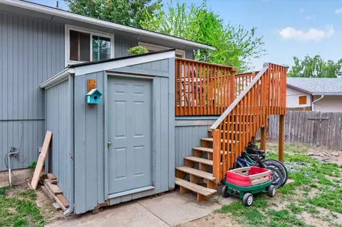Exterior - 610 E Vicksburg Ave, Spokane, WA 99208 photo 5 of 13
