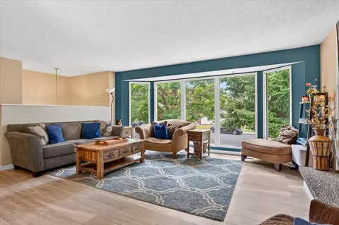 Living - 610 E Vicksburg Ave, Spokane, WA 99208 photo 2 of 3