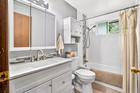 Bath - 610 E Vicksburg Ave, Spokane, WA 99208 photo 1 of 2