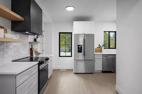 Kitchen - 2911 E Fairview Ave, Spokane, WA 99207 photo 1 of 3