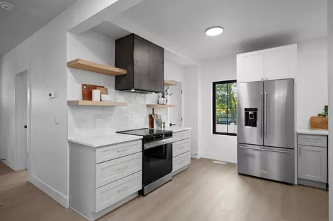 Kitchen - 2911 E Fairview Ave, Spokane, WA 99207 photo 2 of 3