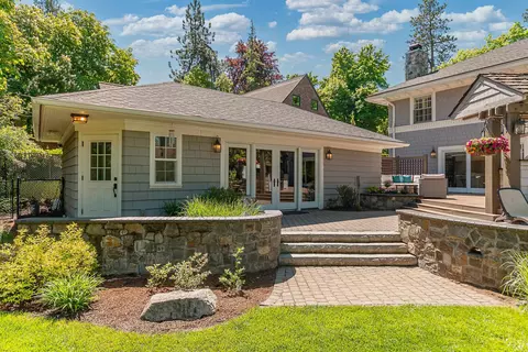 Exterior - 845 E Overbluff Rd, Spokane, WA 99203 photo 5 of 13