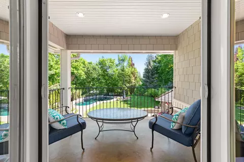 Exterior - 845 E Overbluff Rd, Spokane, WA 99203 photo 4 of 13