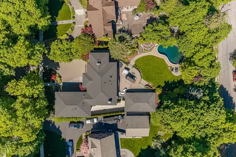 View/Area - 845 E Overbluff Rd, Spokane, WA 99203 photo 2 of 5