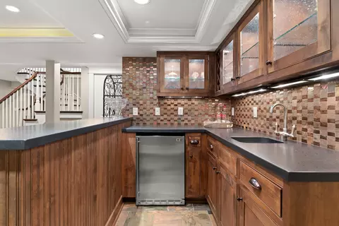 Kitchen - 845 E Overbluff Rd, Spokane, WA 99203 photo 5 of 5