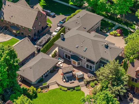 View/Area - 845 E Overbluff Rd, Spokane, WA 99203 photo 3 of 5
