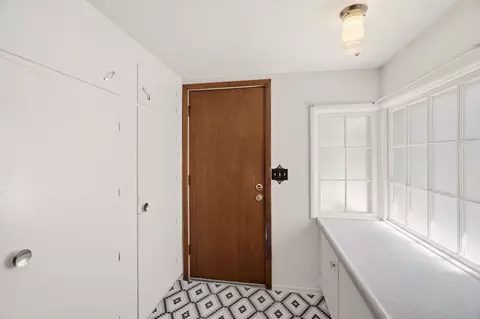 Entry Way - 10121 E 4th Ave, Spokane Valley, WA 99206 photo 2 of 3